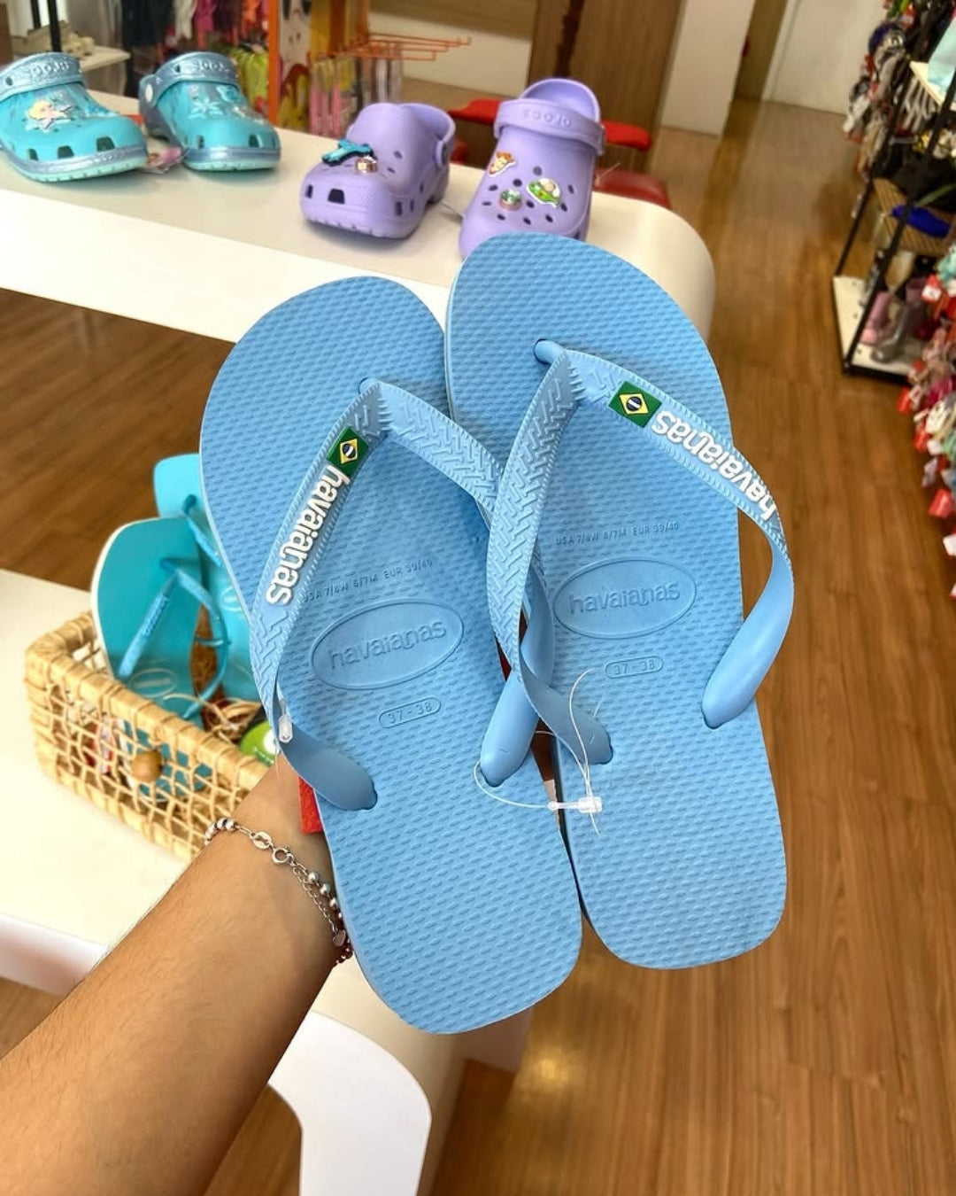 Chinelo Azul Bandeirinha